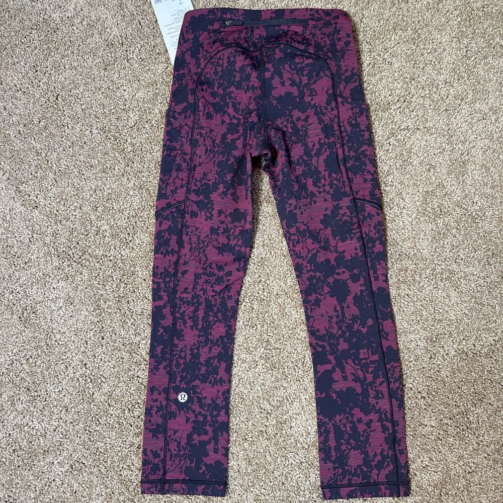 Lululemon Speed Up Crop 21" Splatter Blossom Jacquard Garnet Black Size 2 (read) - Picture 6 of 8